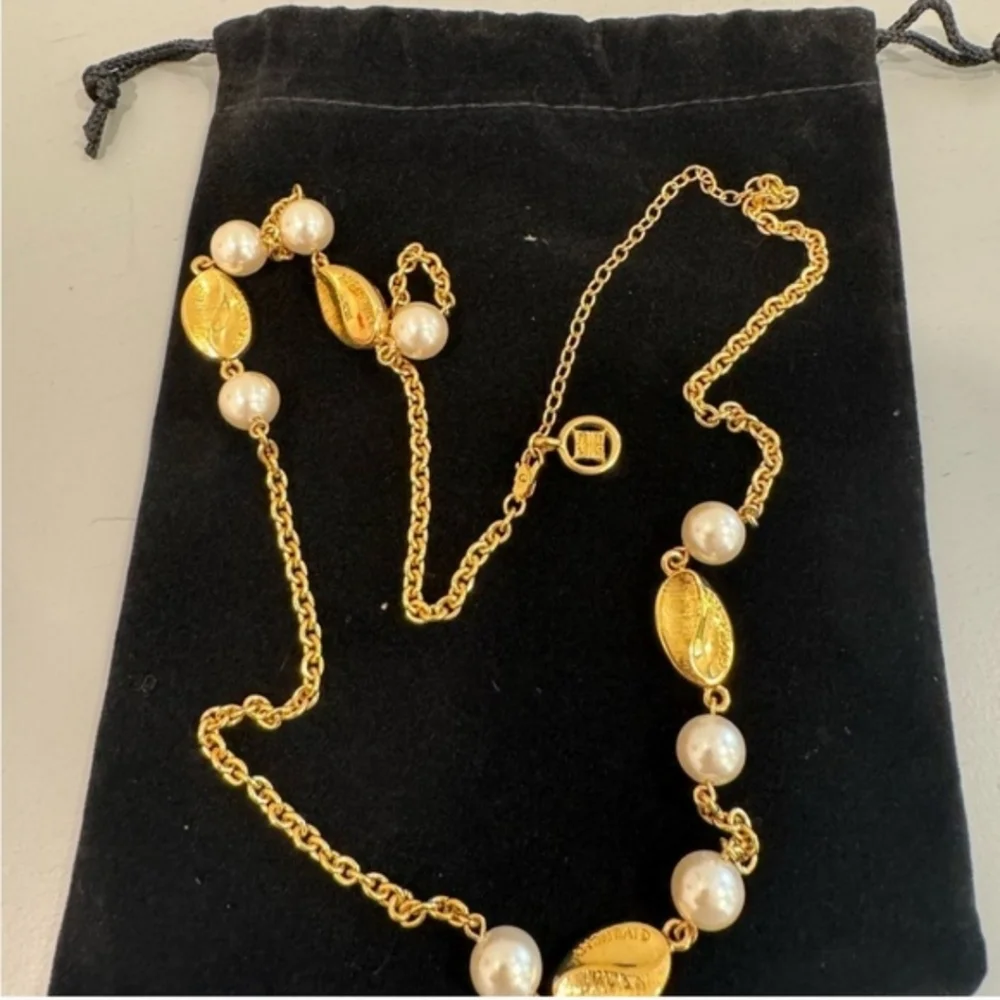 Givenchy Gold and Pearl Vintage Necklace, EUC